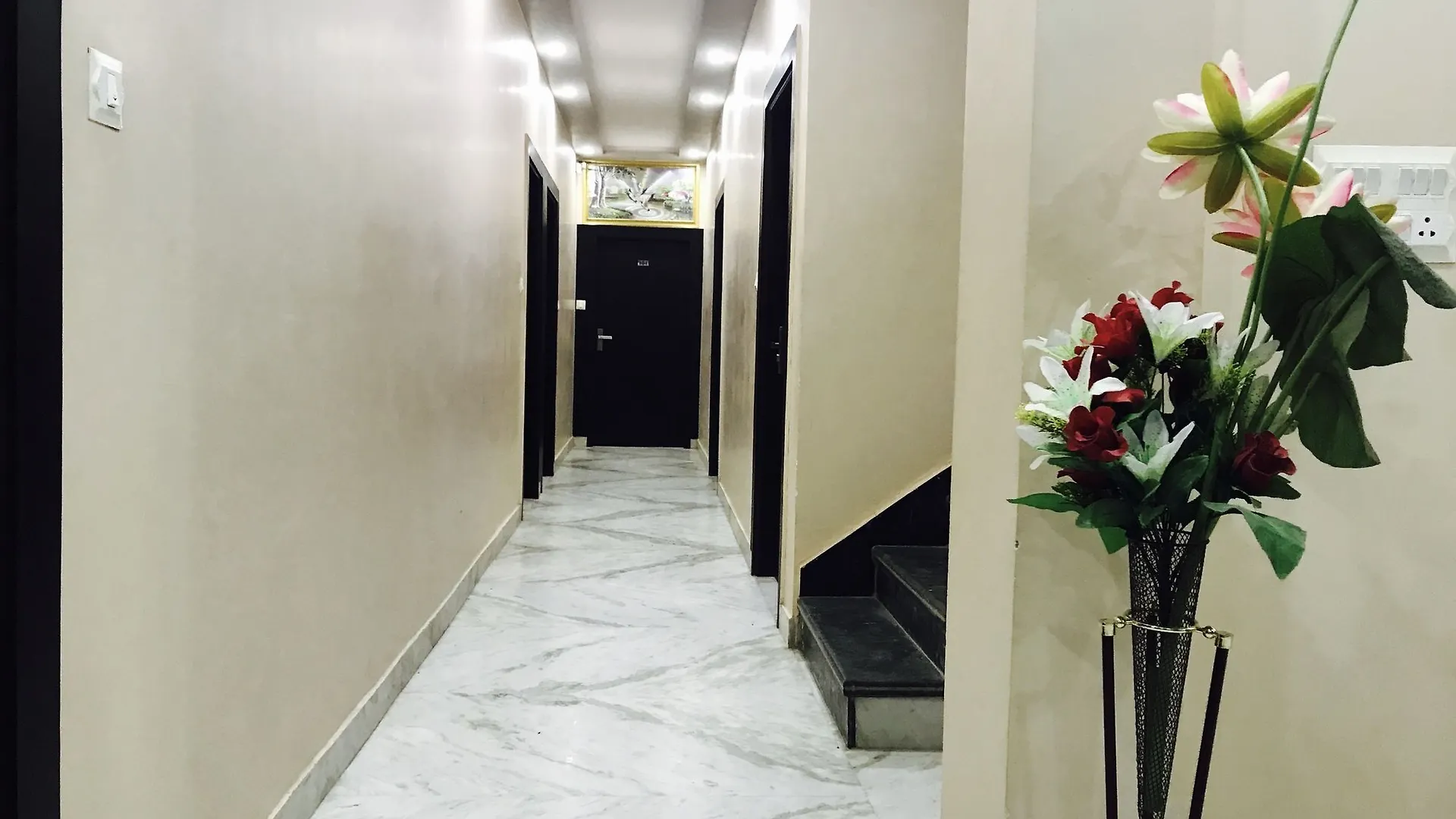 Hotel Aaradhya Residency Agra